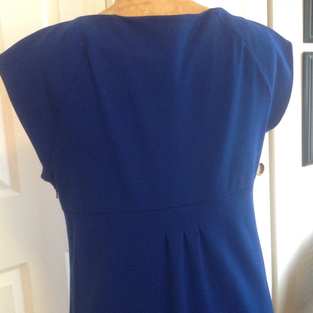 Dress - Picture 4 of 4